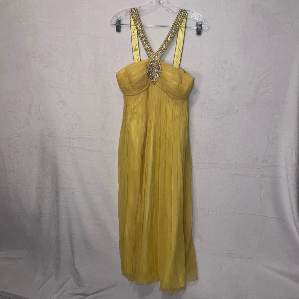 Yellow Embellished Gown🌟